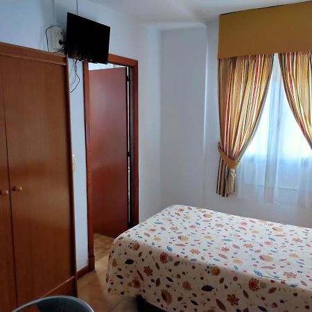 Hostal Casa Pepe Tauste Bagian luar foto