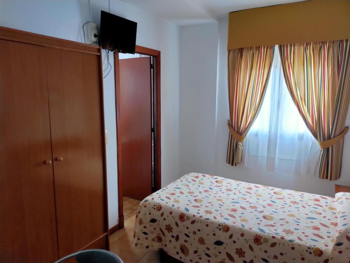 Hostal Casa Pepe Tauste Bagian luar foto