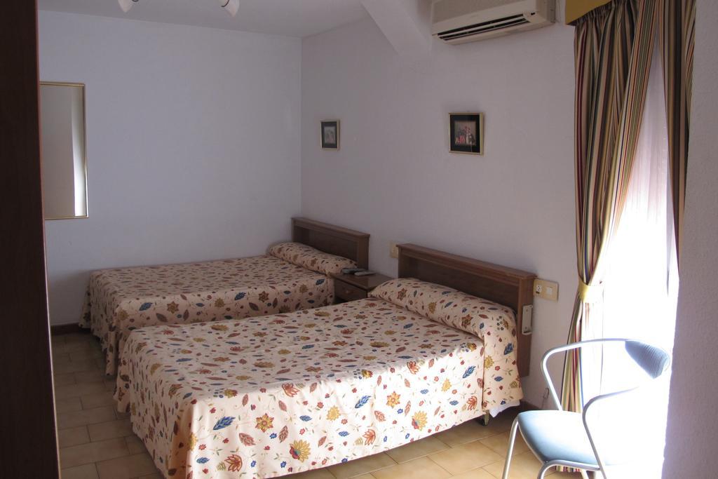 Hostal Casa Pepe Tauste Ruang foto